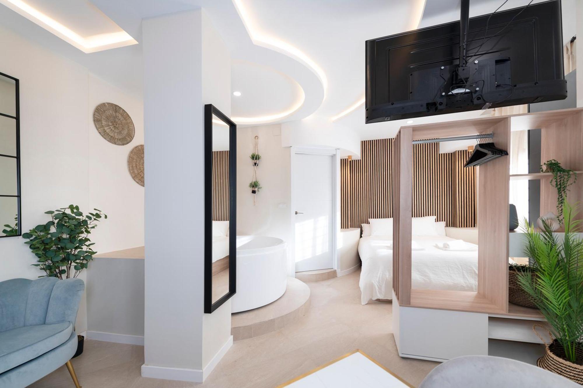 Malaga Boutique V.V Luxury Jacuzzy Apartment Ngoại thất bức ảnh